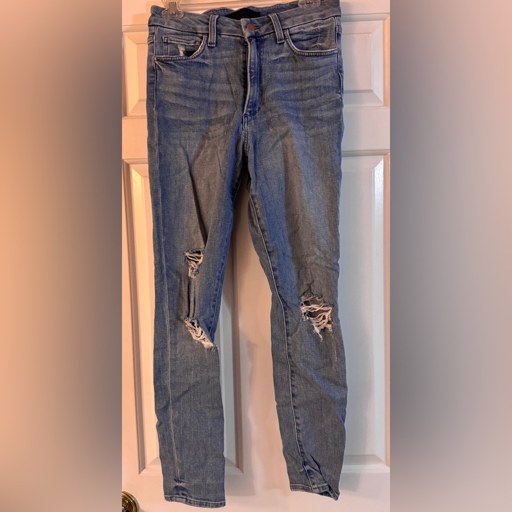 Joe’s Jeans Flawless Hi (rise) Honey Curvy Skinny Ankle Jean Distressed